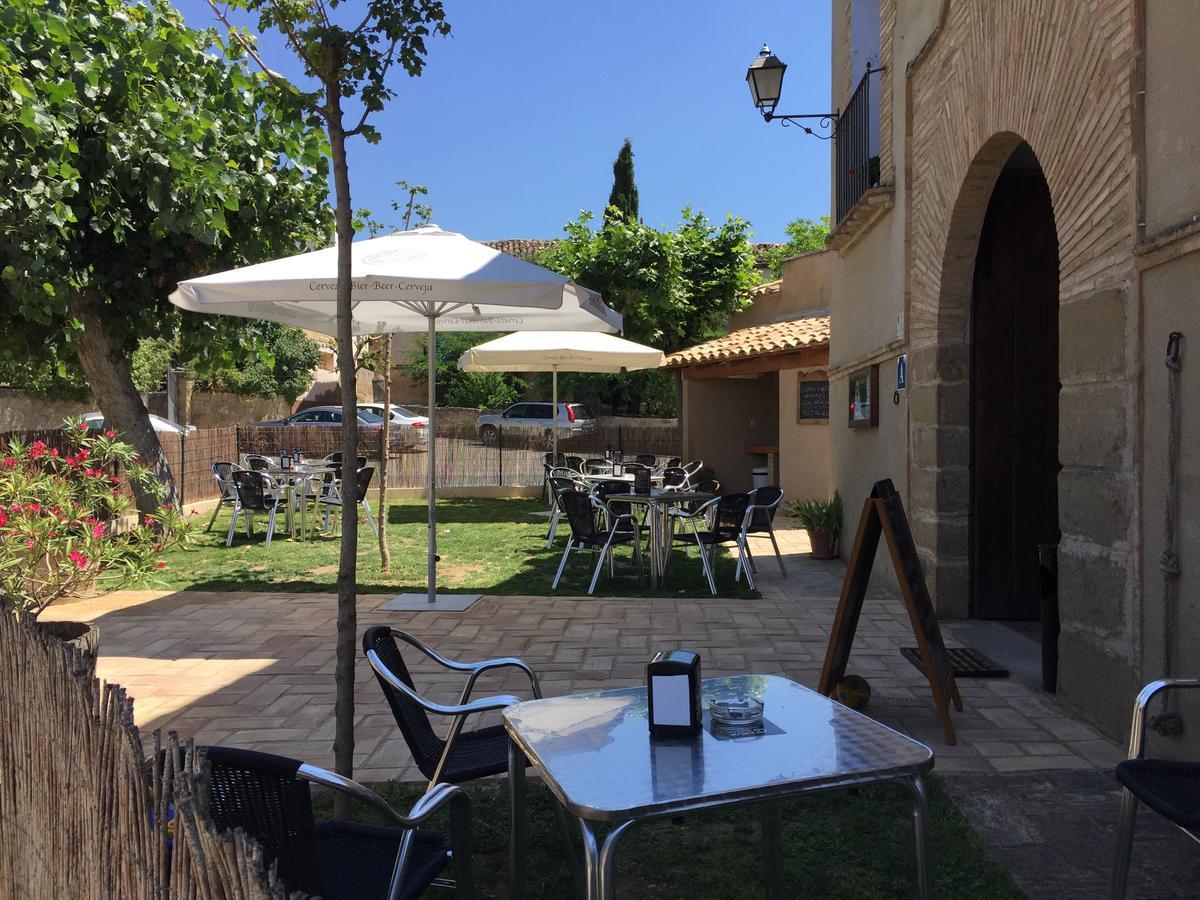 Crux Albergue Adahuesca Buitenkant foto