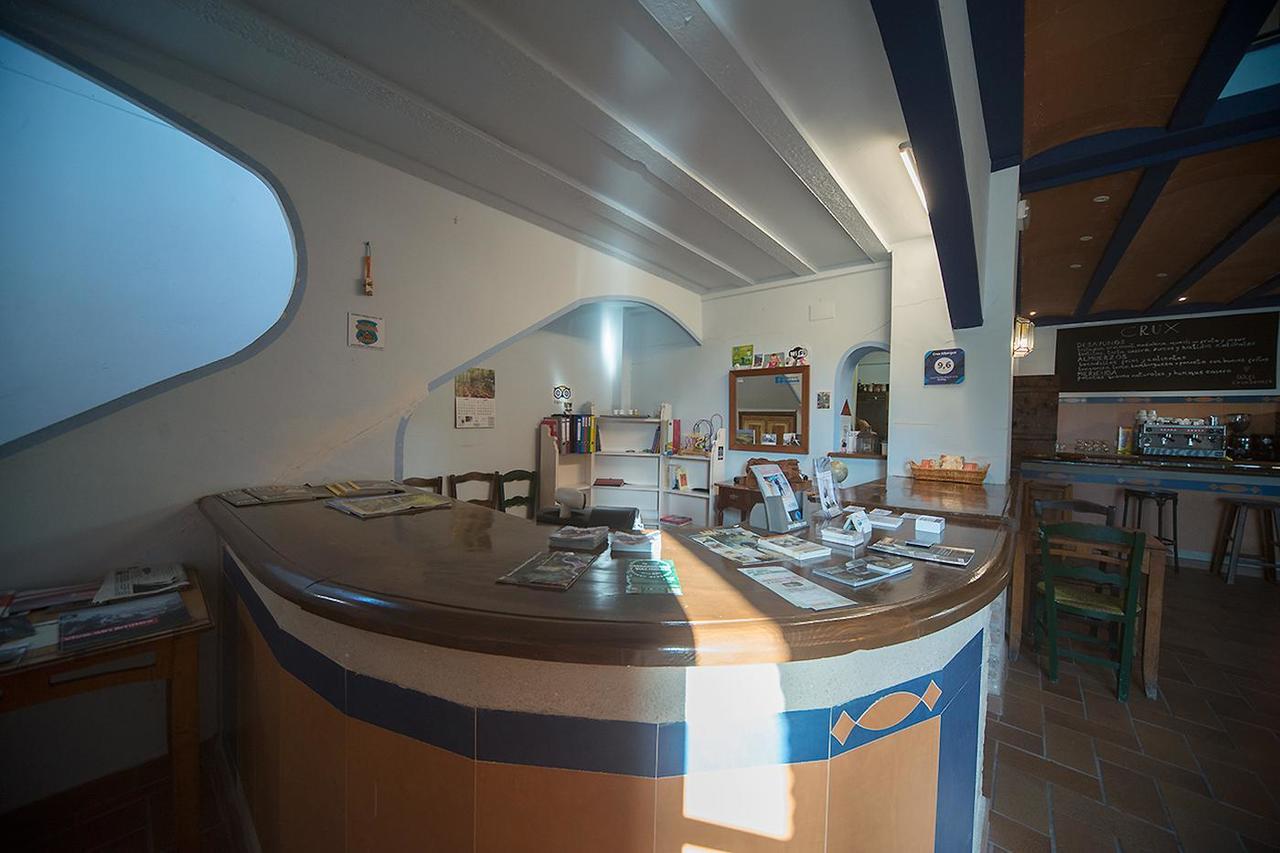 Crux Albergue Adahuesca Buitenkant foto