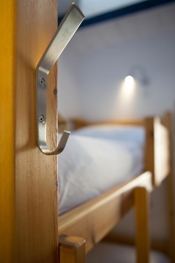 Crux Albergue Adahuesca Buitenkant foto