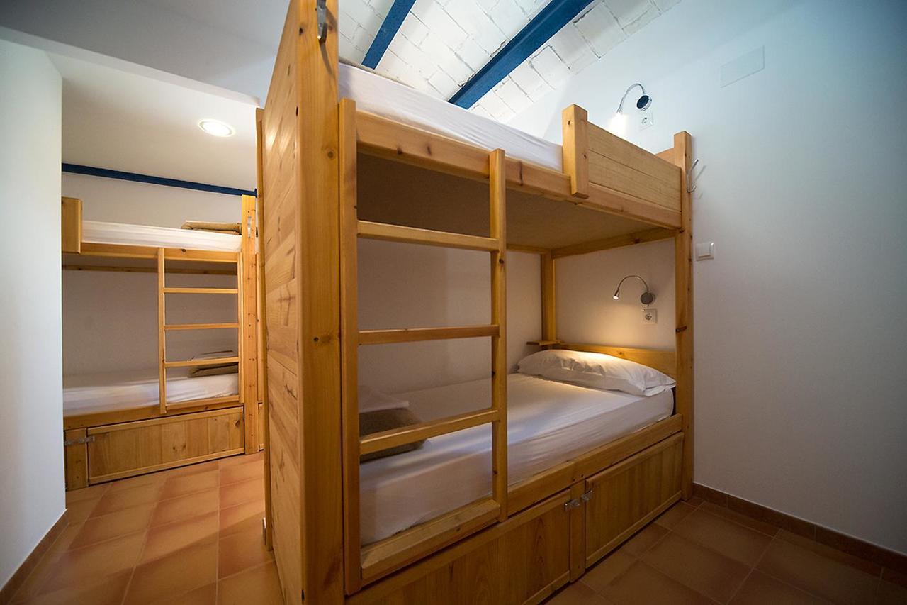 Crux Albergue Adahuesca Buitenkant foto